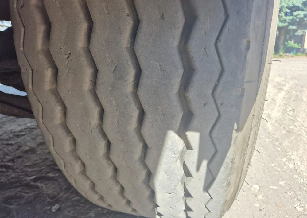 Semiremorcă cu podea culisantă Stas Naczepa STAS ruchoma podłoga 92m: Foto 16