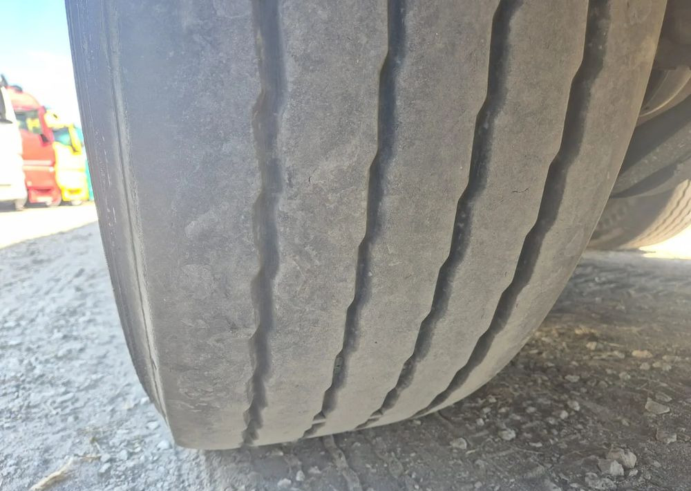 Semiremorcă cu podea culisantă Stas Naczepa STAS ruchoma podłoga 92m: Foto 13