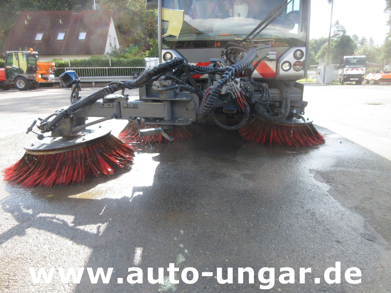 Boschung S3 Kehrmaschine urban sweeper Wildkrautbesen Allradlenkung - Măturătoare stradală: Foto 3 Boschung S3 Kehrmaschine urban sweeper Wildkrautbesen Allradlenkung - Măturătoare stradală: Foto 3