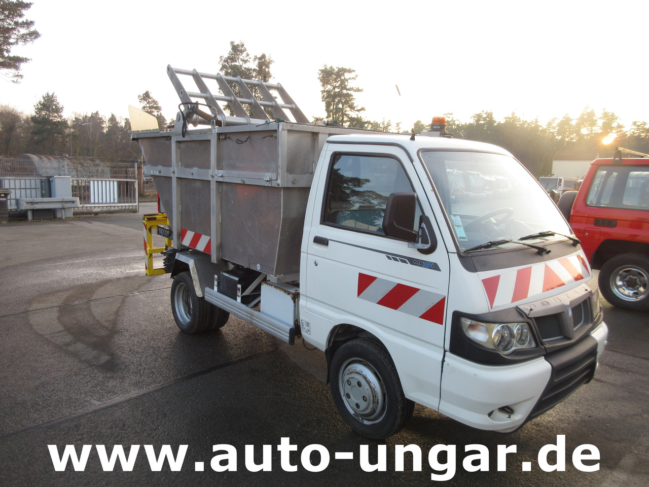 Piaggio Maxxi D120 Diesel Müllwagen Bj. 2012 BOM Garbage Truck °1067 - Autogunoiere: Foto 2 Piaggio Maxxi D120 Diesel Müllwagen Bj. 2012 BOM Garbage Truck °1067 - Autogunoiere: Foto 2