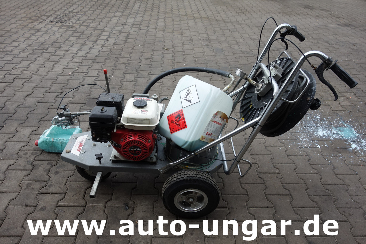 Titan Promark 690 Graco LineLazer Airless Roadmarking Machine Markiermaschine - Maşină de asfaltat: Foto 2 Titan Promark 690 Graco LineLazer Airless Roadmarking Machine Markiermaschine - Maşină de asfaltat: Foto 2