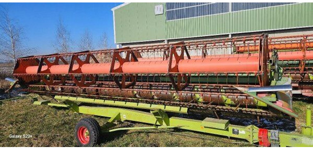 Claas Tucano 450 (839) +V 750 - Combină de recoltat cereale: Foto 4 Claas Tucano 450 (839) +V 750 - Combină de recoltat cereale: Foto 4