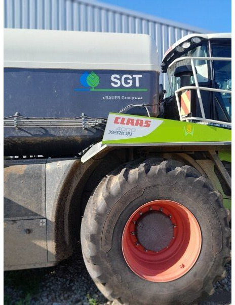 Claas Xerion 4000/783 + SGT(Bauer) - Maşină de împrăştiat gunoi de grajd: Foto 3 Claas Xerion 4000/783 + SGT(Bauer) - Maşină de împrăştiat gunoi de grajd: Foto 3