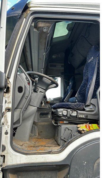 Camion platformă, Camion cu macara Iveco Stralis 420: Foto 14