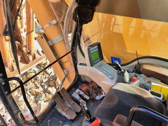 Liebherr R 984C HD (125t) - Excavator pe şenile: Foto 5 Liebherr R 984C HD (125t) - Excavator pe şenile: Foto 5