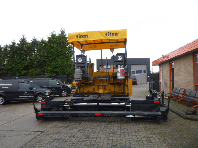 INGERSOLL RAND ABG TITAN 473 - Finisor de asfalt: Foto 5 INGERSOLL RAND ABG TITAN 473 - Finisor de asfalt: Foto 5