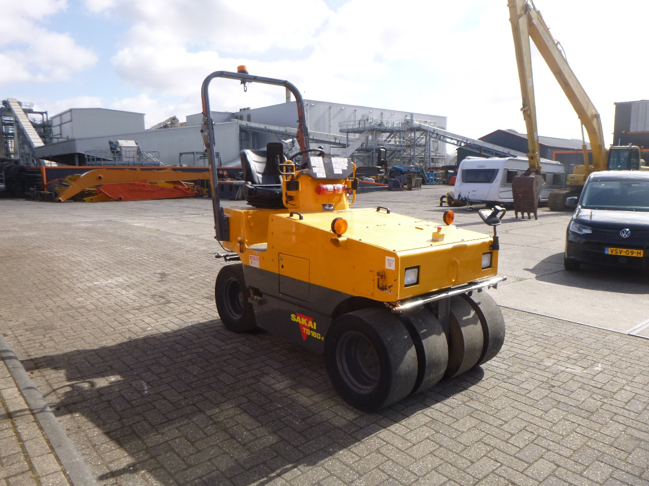 SAKAI TS160-2 - Compactor cu pneuri: Foto 5 SAKAI TS160-2 - Compactor cu pneuri: Foto 5