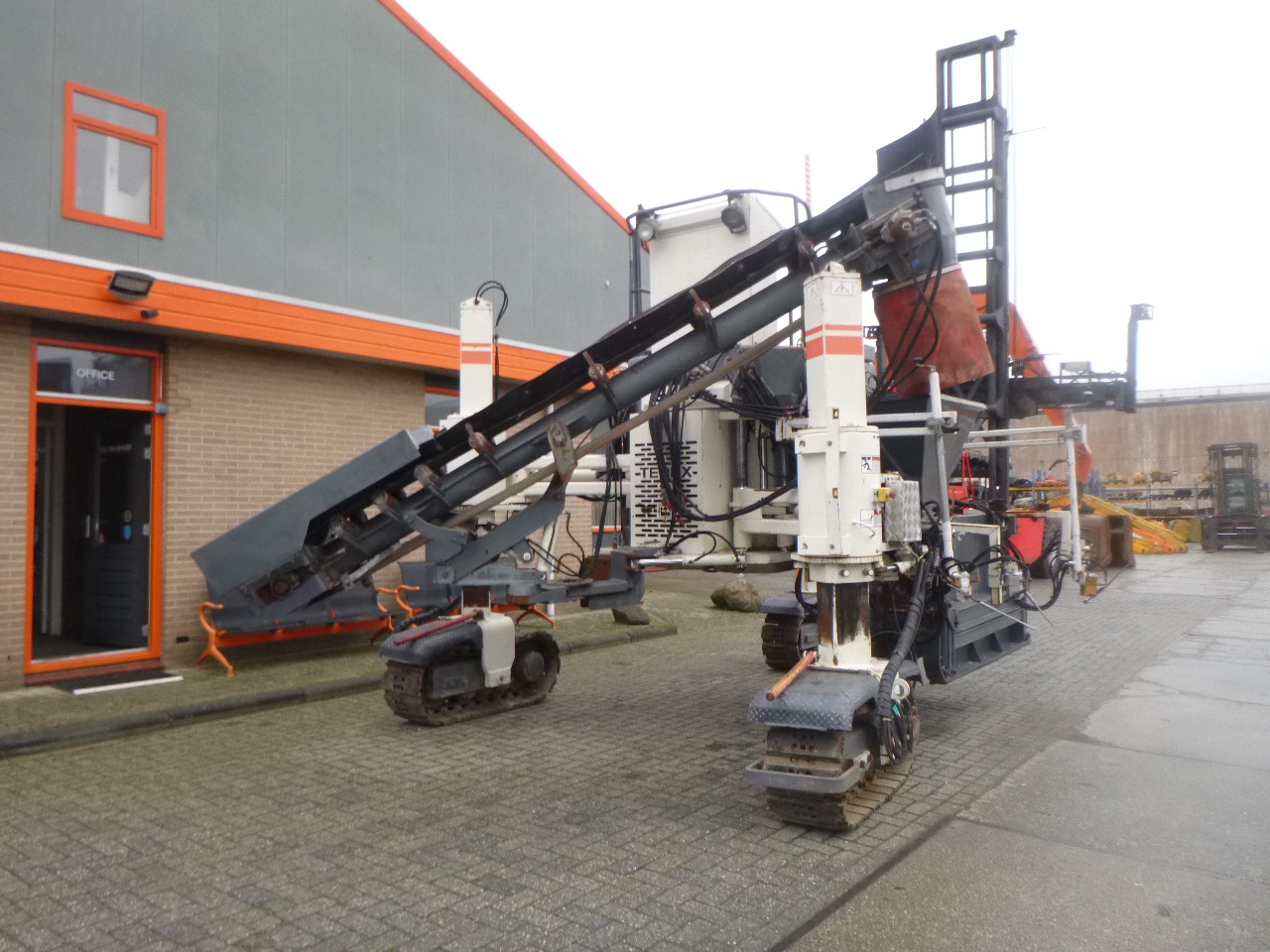 TEREX SF2003 - Finisor pentru beton: Foto 3 TEREX SF2003 - Finisor pentru beton: Foto 3