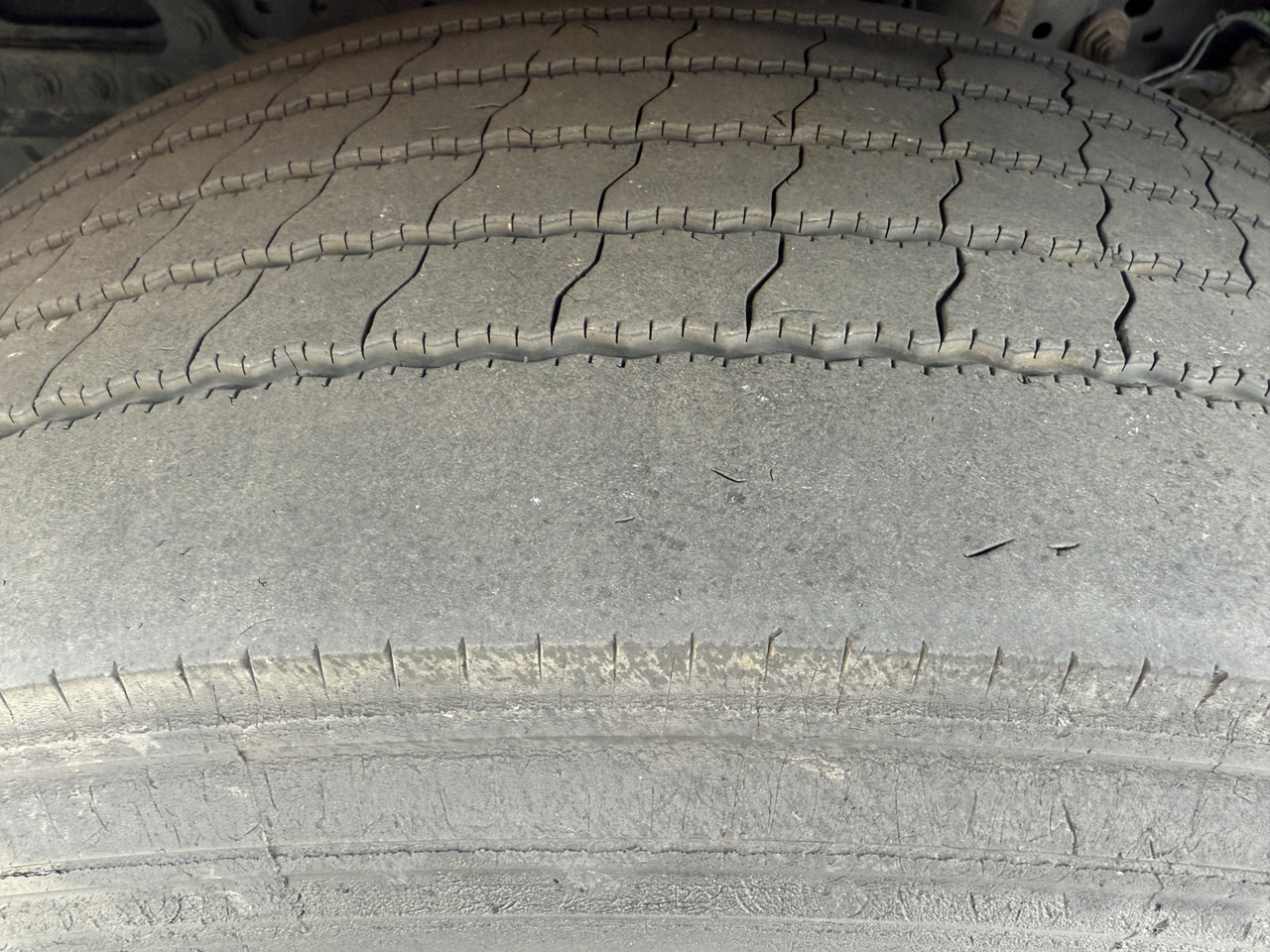 Mercedes-Benz Actros 1842LS Kran HMF 2020 bis 18 Meter - Cap tractor: Foto 2 Mercedes-Benz Actros 1842LS Kran HMF 2020 bis 18 Meter - Cap tractor: Foto 2