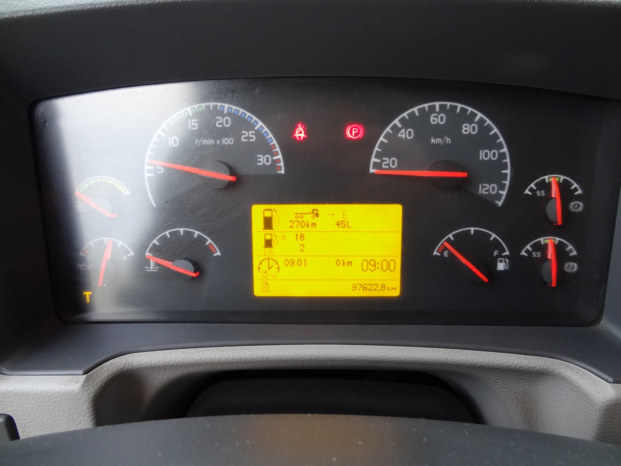 Volvo FE320 Fahrschule/ driving school - Cap tractor: Foto 5 Volvo FE320 Fahrschule/ driving school - Cap tractor: Foto 5