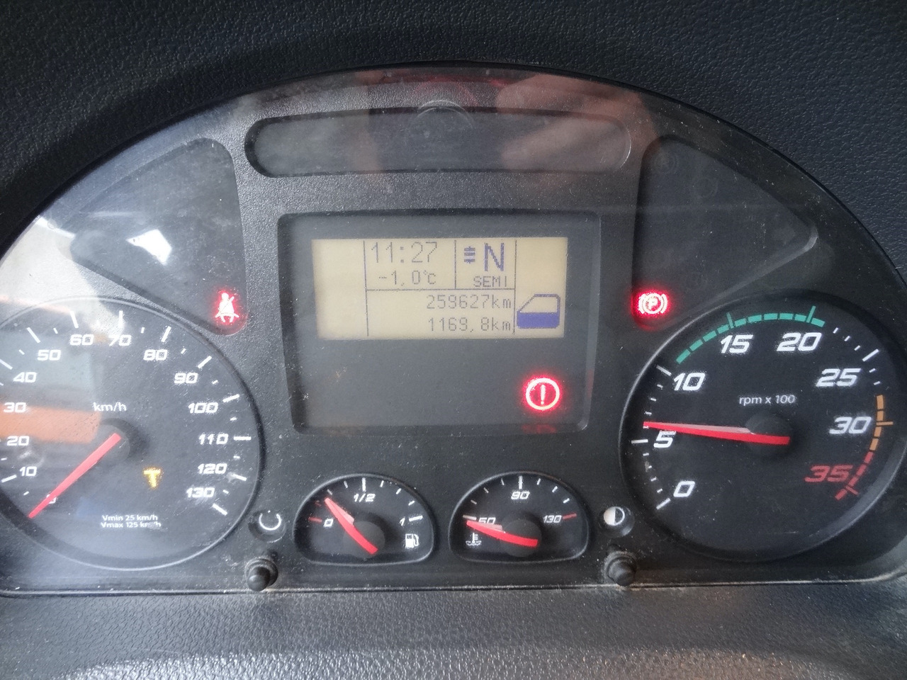 Iveco EuroCargo 120E25 Fassi F38 - Camion platformă, Camion cu macara: Foto 4 Iveco EuroCargo 120E25 Fassi F38 - Camion platformă, Camion cu macara: Foto 4