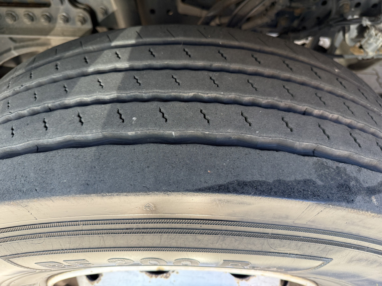 Mercedes-Benz Actros 1827 Kran Palfinger PK 9002 - Camion cu macara, Camion cu prelată: Foto 2 Mercedes-Benz Actros 1827 Kran Palfinger PK 9002 - Camion cu macara, Camion cu prelată: Foto 2