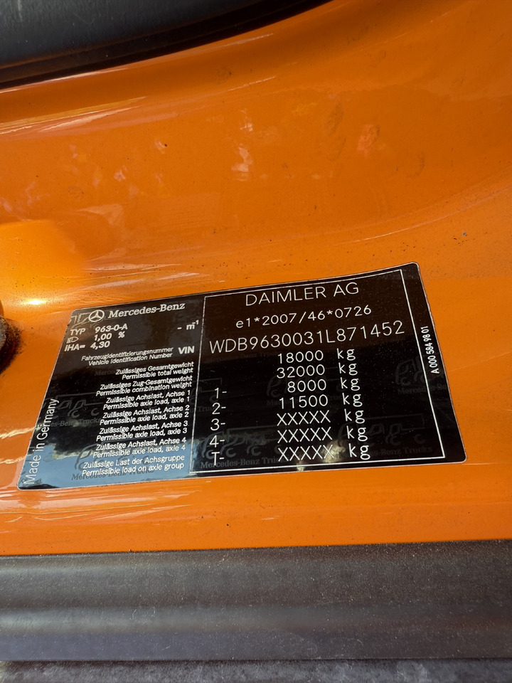 Mercedes-Benz Actros 1827 Kran Palfinger PK 9002 - Camion cu prelată, Camion cu macara: Foto 3 Mercedes-Benz Actros 1827 Kran Palfinger PK 9002 - Camion cu prelată, Camion cu macara: Foto 3