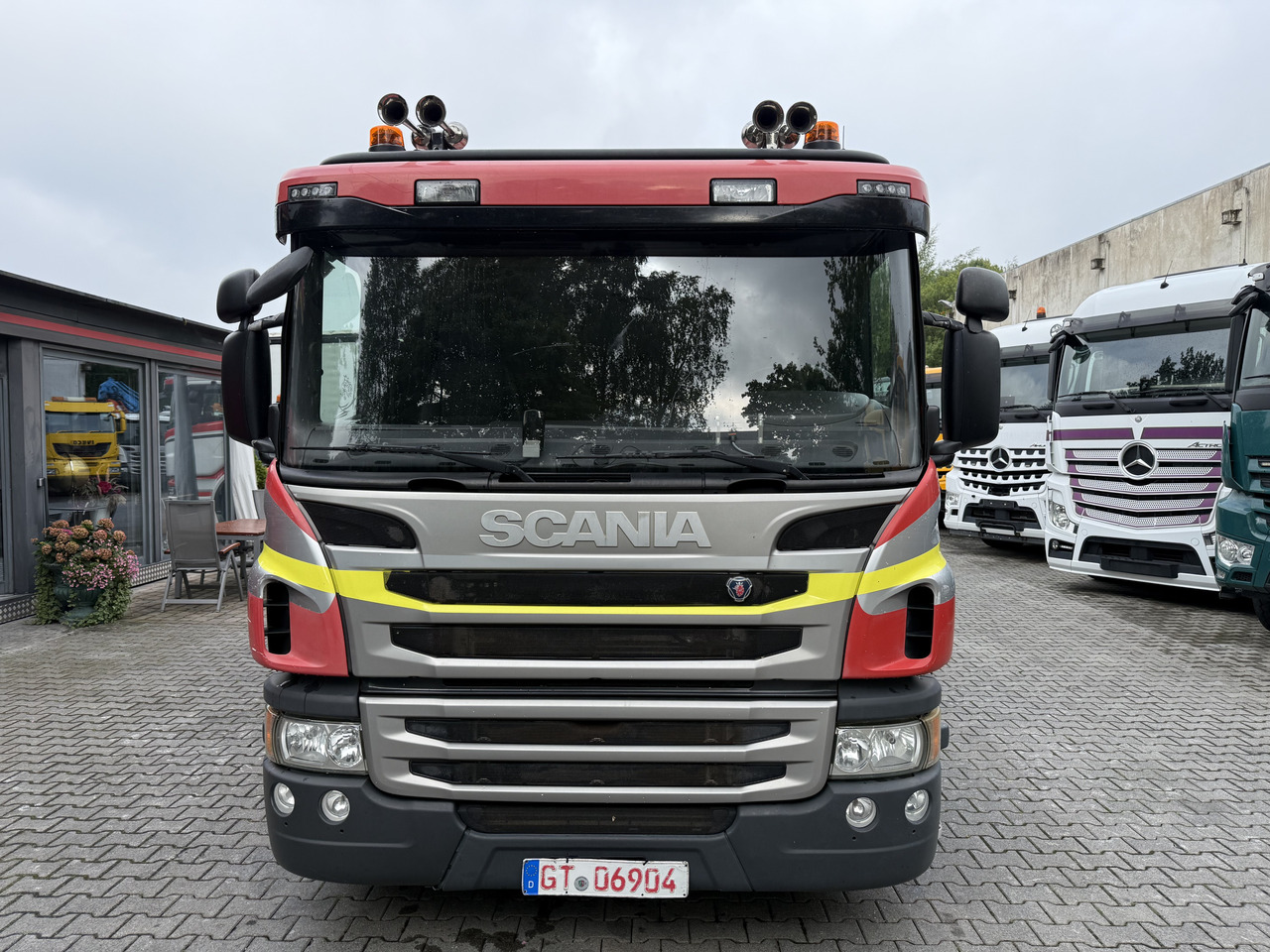 Camion platformă, Camion cu macara Scania P410 4X2 Palfinger PK 13001: Foto 8