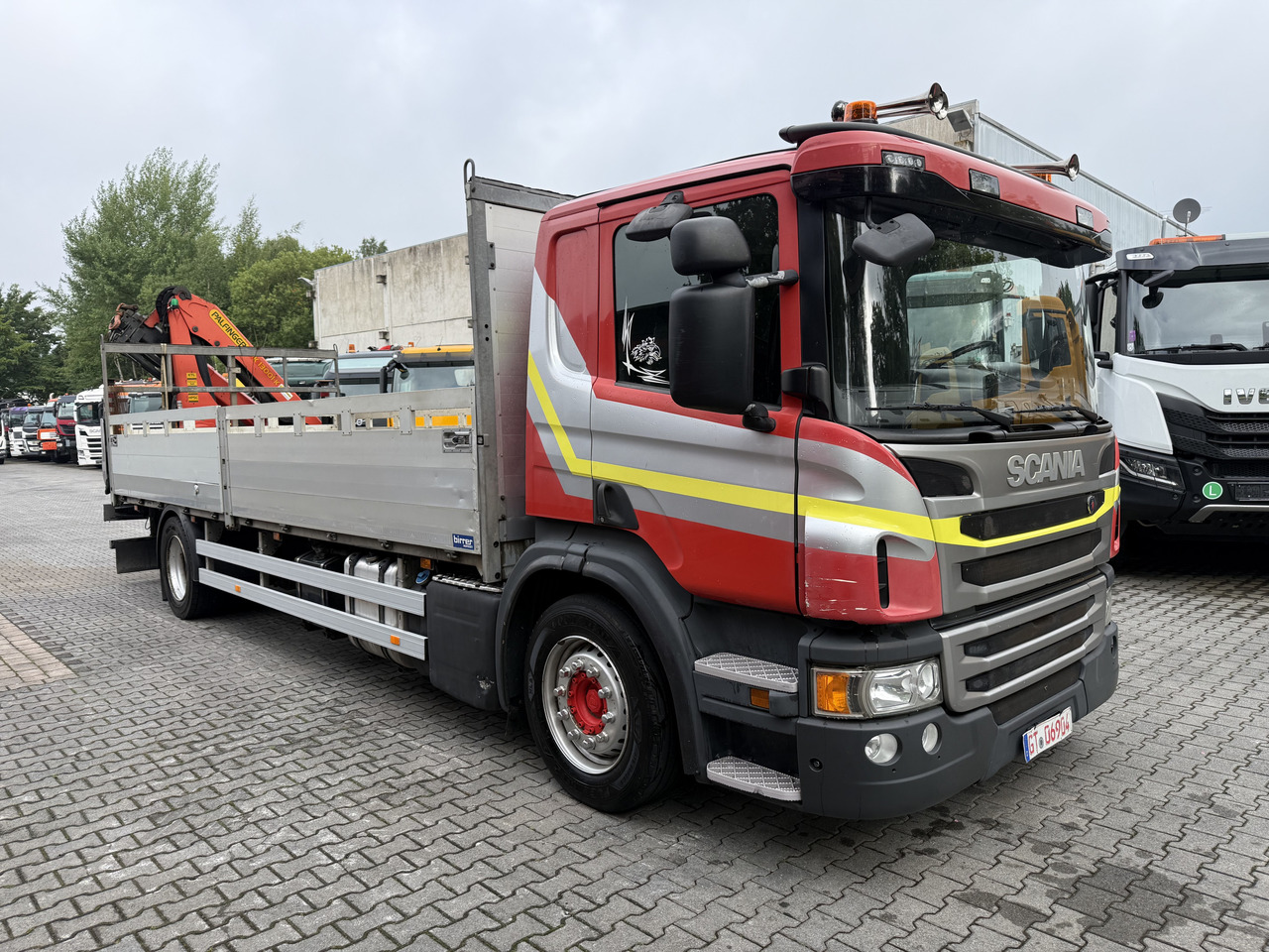 Camion platformă, Camion cu macara Scania P410 4X2 Palfinger PK 13001: Foto 9