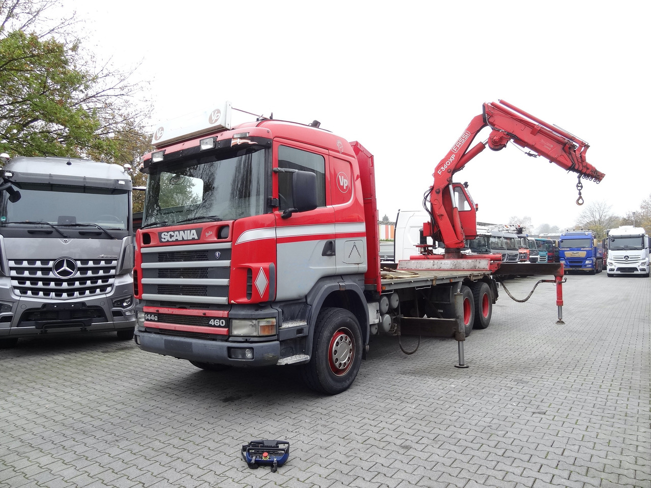 Scania R144 460 6X4 Fassi 360 bis 25 Meter - Camion platformă, Camion cu macara: Foto 1 Scania R144 460 6X4 Fassi 360 bis 25 Meter - Camion platformă, Camion cu macara: Foto 1