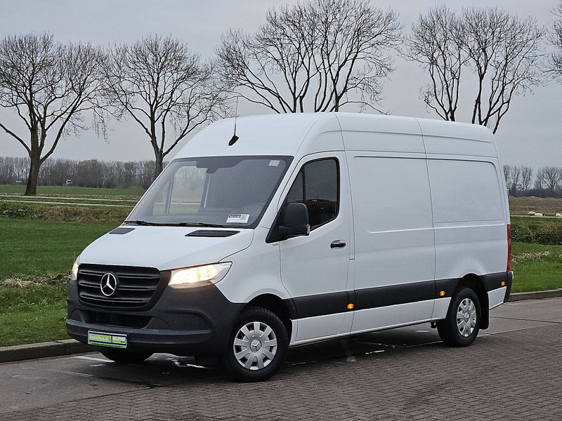 Mercedes-Benz Sprinter 311 L2H2 RWD Airco Euro6 - Autoutilitară compactă: Foto 2 Mercedes-Benz Sprinter 311 L2H2 RWD Airco Euro6 - Autoutilitară compactă: Foto 2