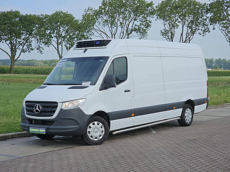 Mercedes-Benz Sprinter 315 L3H2 Koeling Vriezer - Autoutilitară frigorifica: Foto 2 Mercedes-Benz Sprinter 315 L3H2 Koeling Vriezer - Autoutilitară frigorifica: Foto 2