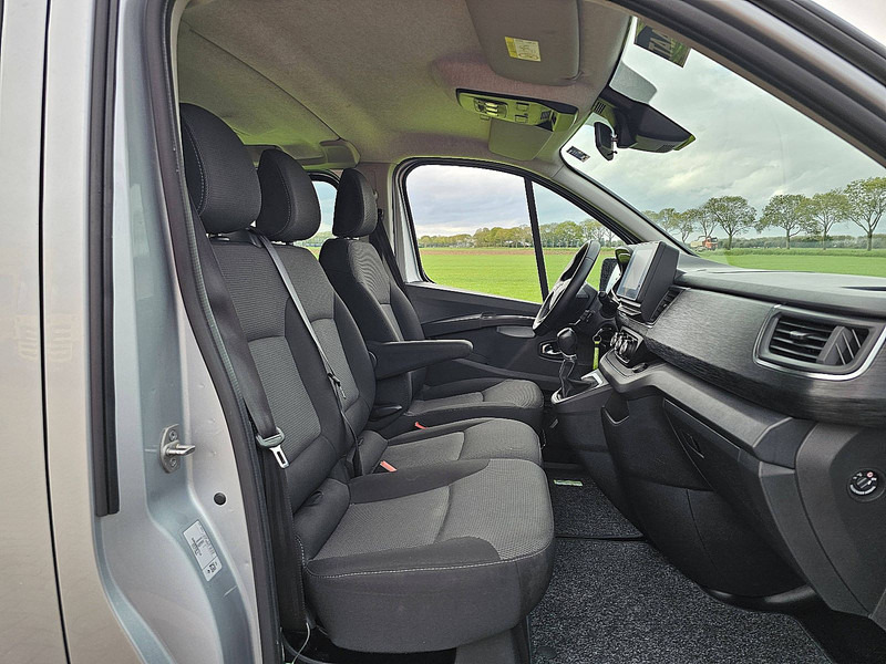 Microbuz, Transport persoane Renault Trafic 2.0 DCI ac aut. 9 pers EURO6: Foto 7 Microbuz, Transport persoane Renault Trafic 2.0 DCI ac aut. 9 pers EURO6: Foto 7