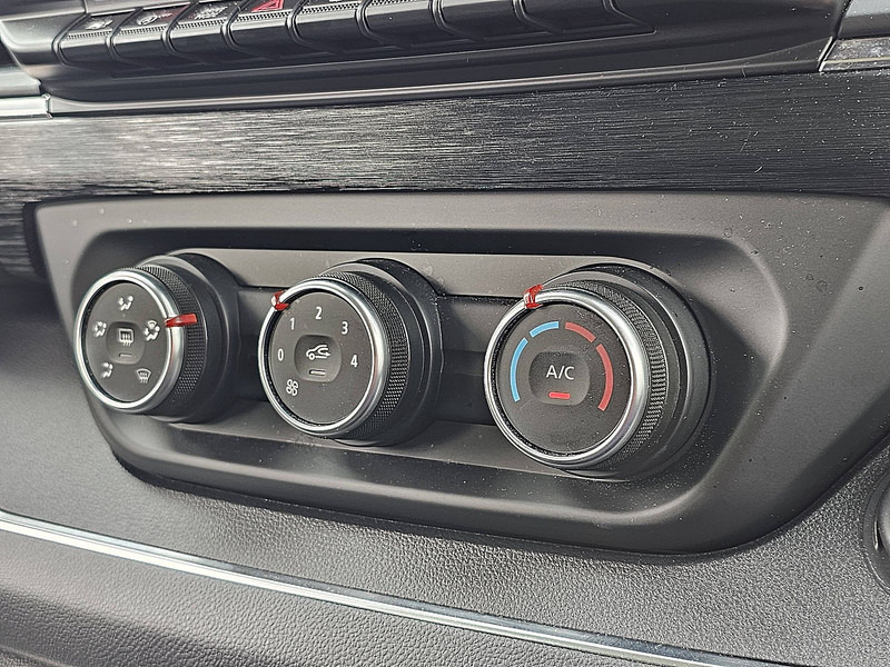 Microbuz, Transport persoane Renault Trafic 2.0 DCI ac aut. 9 pers EURO6: Foto 10 Microbuz, Transport persoane Renault Trafic 2.0 DCI ac aut. 9 pers EURO6: Foto 10