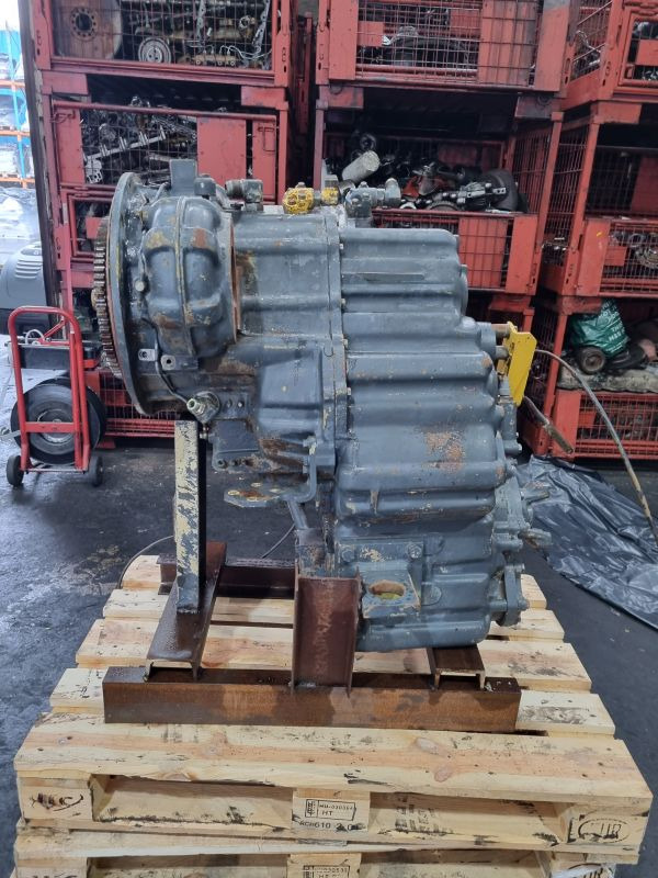 Komatsu WA320-3 Gearbox (Plant) - Cutie de viteze pentru Utilaje constructii: Foto 5 Komatsu WA320-3 Gearbox (Plant) - Cutie de viteze pentru Utilaje constructii: Foto 5