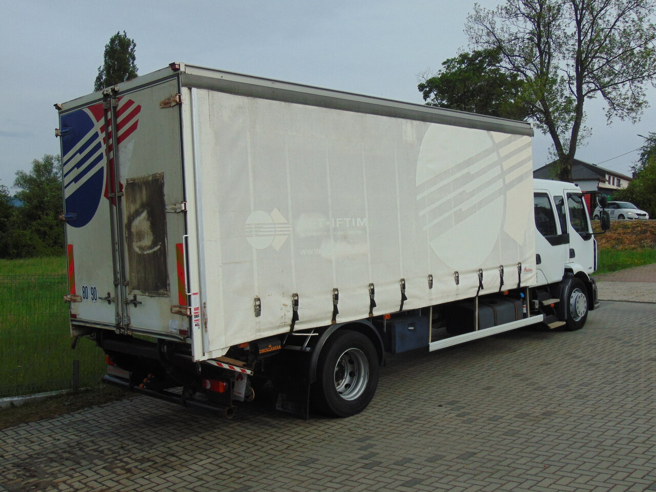 RENAULT Midlum 240DXi - Camion cu prelată: Foto 4 RENAULT Midlum 240DXi - Camion cu prelată: Foto 4