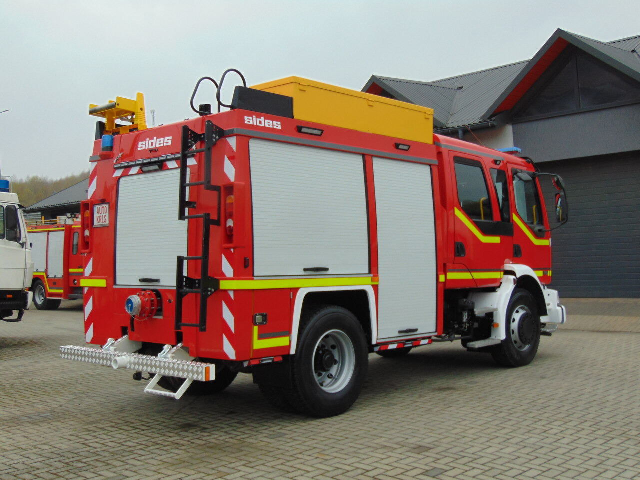 RENAULT Midlum 270dCi SIDES TOP - Autospeciala de stins incendii: Foto 4 RENAULT Midlum 270dCi SIDES TOP - Autospeciala de stins incendii: Foto 4