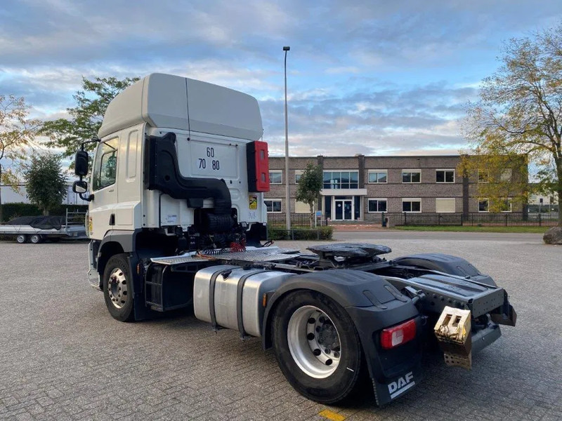 DAF CF450 / ADR / INTARDER / LWDS / ONLY:423325 KM / PARKCOOL / AUTOMATIC / EURO-6 / 2018 - Cap tractor: Foto 3 DAF CF450 / ADR / INTARDER / LWDS / ONLY:423325 KM / PARKCOOL / AUTOMATIC / EURO-6 / 2018 - Cap tractor: Foto 3