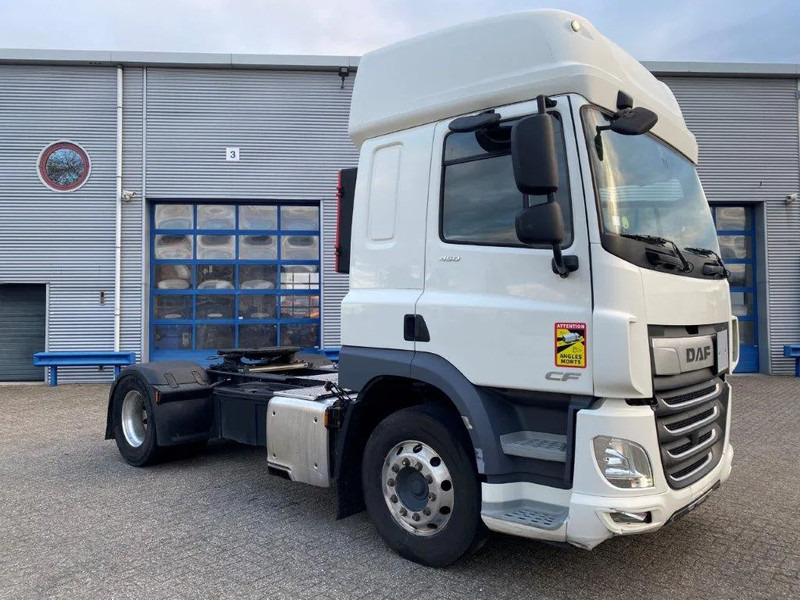 DAF CF450 / ADR / INTARDER / LWDS / ONLY:423325 KM / PARKCOOL / AUTOMATIC / EURO-6 / 2018 - Cap tractor: Foto 2 DAF CF450 / ADR / INTARDER / LWDS / ONLY:423325 KM / PARKCOOL / AUTOMATIC / EURO-6 / 2018 - Cap tractor: Foto 2