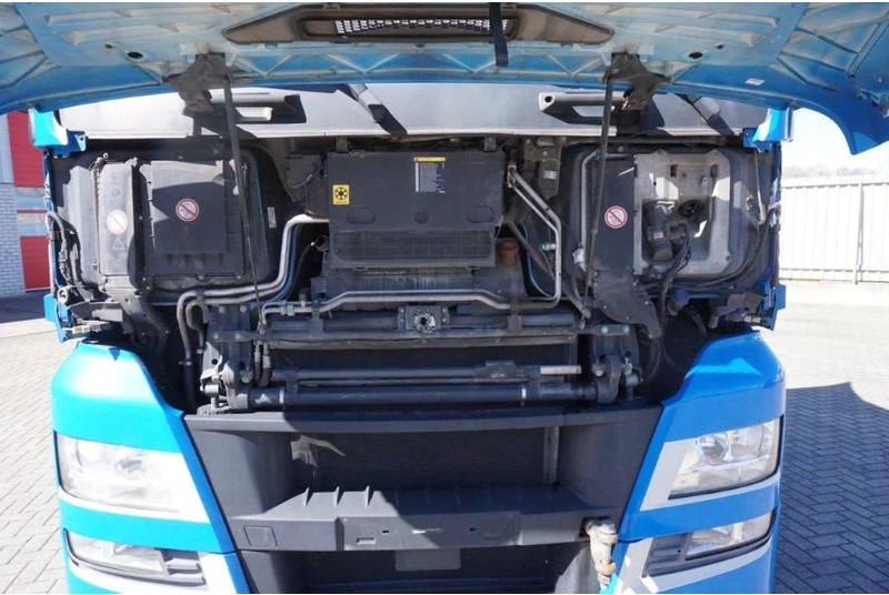 MAN TGX 18.400 / AUTOMATIC / DOUBLE TANK / ENGINE PROBLEMS / EURO-6 / 2016 - Cap tractor: Foto 5 MAN TGX 18.400 / AUTOMATIC / DOUBLE TANK / ENGINE PROBLEMS / EURO-6 / 2016 - Cap tractor: Foto 5
