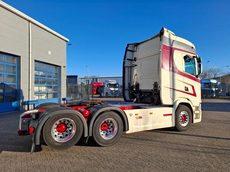Scania NGS S650 V8 / BOOGIE / RETARDER / 633398KM / 9 TON FRONT AXLE / FULL-AIR / INLINER / LEATHER / ALCOA / NAVI / FRIDGE / EURO-6 / - Cap tractor: Foto 5 Scania NGS S650 V8 / BOOGIE / RETARDER / 633398KM / 9 TON FRONT AXLE / FULL-AIR / INLINER / LEATHER / ALCOA / NAVI / FRIDGE / EURO-6 / - Cap tractor: Foto 5