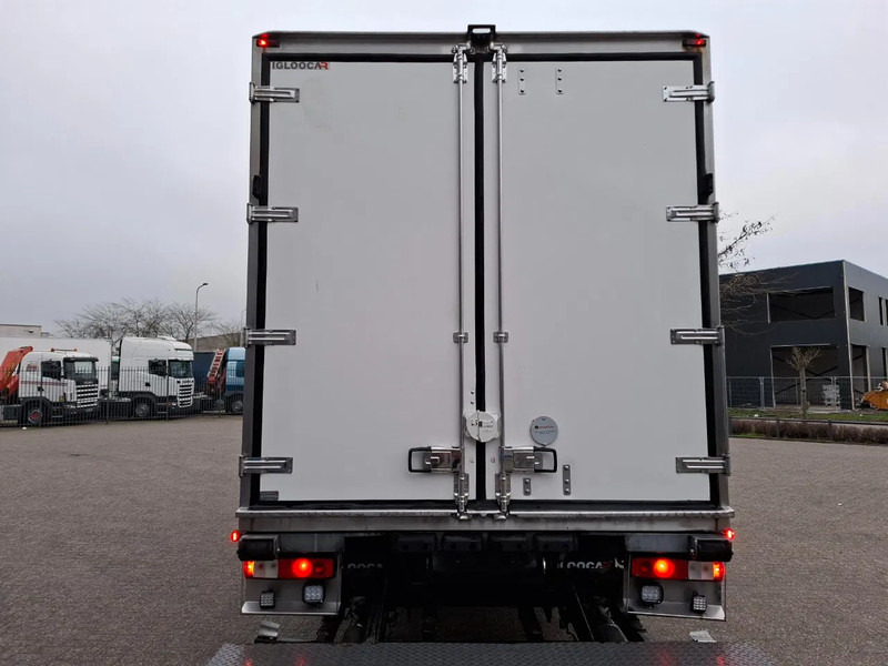 Renault D16.280 WIDE / ONLY:497760 KM / THERMOKING / PLATFORM 2TON / LWDS / BED / DATALOG / FULL-AIR / AUTOMATIC / EURO-6 / 2017 - Camion izoterma: Foto 5 Renault D16.280 WIDE / ONLY:497760 KM / THERMOKING / PLATFORM 2TON / LWDS / BED / DATALOG / FULL-AIR / AUTOMATIC / EURO-6 / 2017 - Camion izoterma: Foto 5