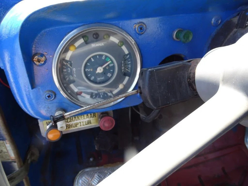 Camion furgon Scania L85.50 / 4X2 / FULL STEEL / EURO-0 / 1970: Foto 11 Camion furgon Scania L85.50 / 4X2 / FULL STEEL / EURO-0 / 1970: Foto 11