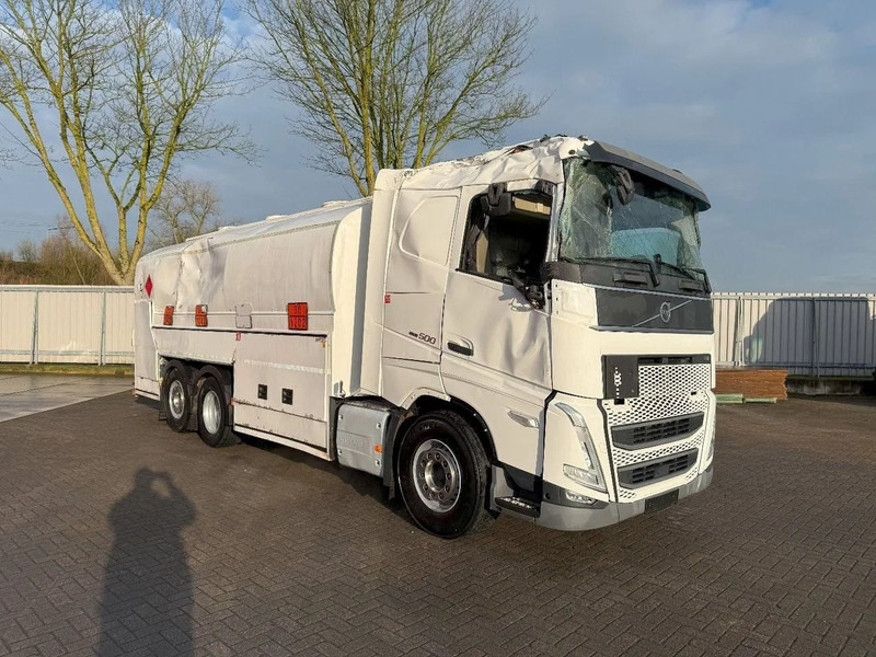 Volvo FH5-500 6X2 / ENGINE RUNNING / LIFT+LENKACHSE / FULL AIR / ADR / EUROTANK / 9-TON FRONT AXLE / I-SAVE / EURO-6 / 2022 - Camion cisternă: Foto 2 Volvo FH5-500 6X2 / ENGINE RUNNING / LIFT+LENKACHSE / FULL AIR / ADR / EUROTANK / 9-TON FRONT AXLE / I-SAVE / EURO-6 / 2022 - Camion cisternă: Foto 2