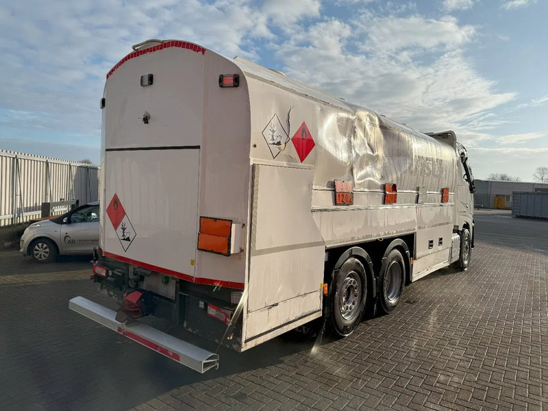 Volvo FH5-500 6X2 / ENGINE RUNNING / LIFT+LENKACHSE / FULL AIR / ADR / EUROTANK / 9-TON FRONT AXLE / I-SAVE / EURO-6 / 2022 - Camion cisternă: Foto 5 Volvo FH5-500 6X2 / ENGINE RUNNING / LIFT+LENKACHSE / FULL AIR / ADR / EUROTANK / 9-TON FRONT AXLE / I-SAVE / EURO-6 / 2022 - Camion cisternă: Foto 5