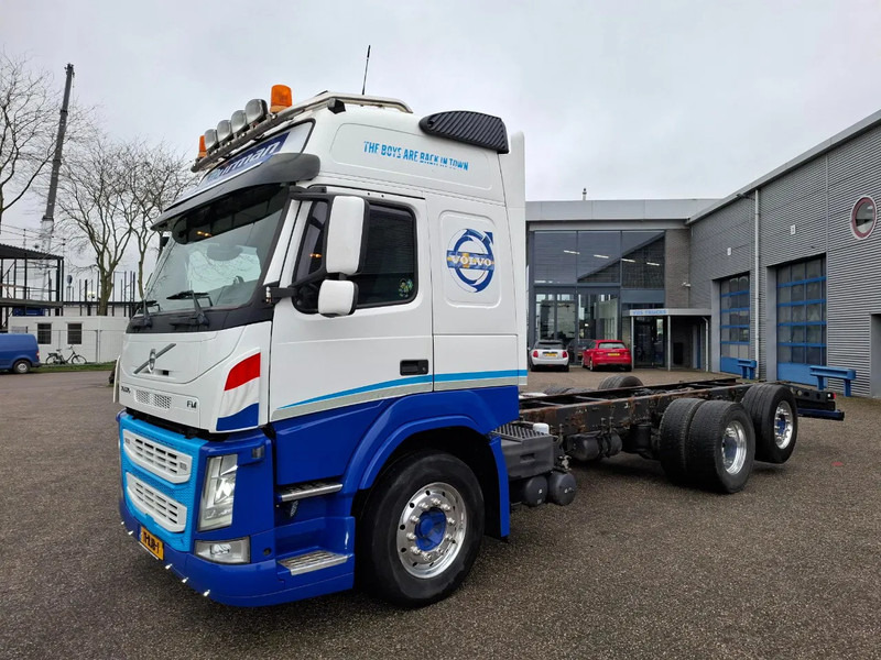 Volvo FM11-460 / NL TRUCK / LIFT+LENKACHSE / ONLY:355342 KM / DYNAMIC STEERING / LWDS / NAVI / ALCOA / TUV:07-01-2026 / INLINER / EURO - Camion şasiu: Foto 1 Volvo FM11-460 / NL TRUCK / LIFT+LENKACHSE / ONLY:355342 KM / DYNAMIC STEERING / LWDS / NAVI / ALCOA / TUV:07-01-2026 / INLINER / EURO - Camion şasiu: Foto 1