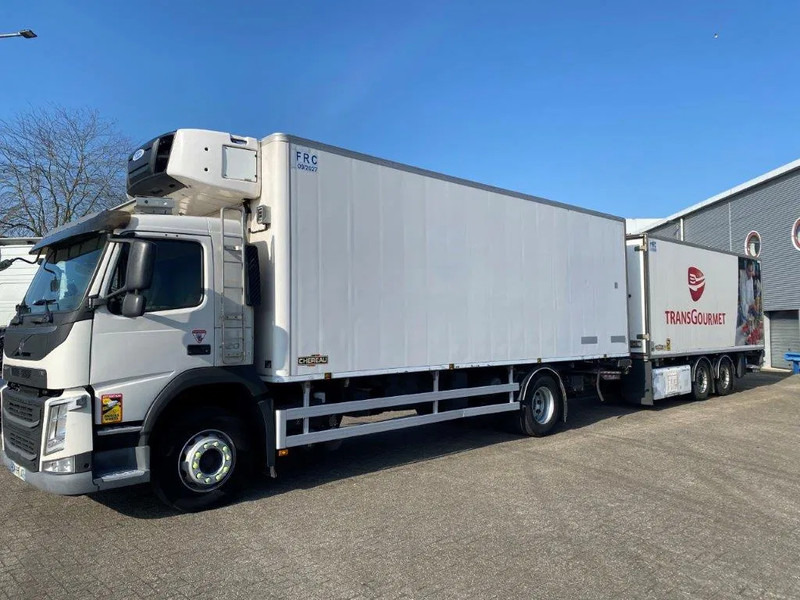 Volvo FM4-420 / COMPLETE COOL+FREEZE COMBI / CHEREAU / THROUGH-LOADING SYSTEM / 2XPLATFORM DHOLLANDIA / FREEZING LOCK / AUTOMATIC / EU - Camion frigider: Foto 1 Volvo FM4-420 / COMPLETE COOL+FREEZE COMBI / CHEREAU / THROUGH-LOADING SYSTEM / 2XPLATFORM DHOLLANDIA / FREEZING LOCK / AUTOMATIC / EU - Camion frigider: Foto 1