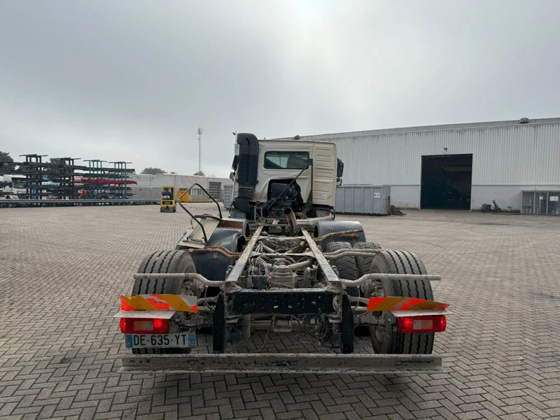Volvo FMX 450 / ENGINE RUNNING / 8X4 / VEB / ONLY:260642 KM / PTO / LIFT+LENKACHSE / ALCOA / AUTOMATIC / EURO-6 / 2014 - Camion şasiu: Foto 4 Volvo FMX 450 / ENGINE RUNNING / 8X4 / VEB / ONLY:260642 KM / PTO / LIFT+LENKACHSE / ALCOA / AUTOMATIC / EURO-6 / 2014 - Camion şasiu: Foto 4