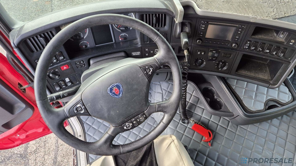 SCANIA R450 N320 HIGH LINE EURO 6 - Cap tractor: Foto 4 SCANIA R450 N320 HIGH LINE EURO 6 - Cap tractor: Foto 4