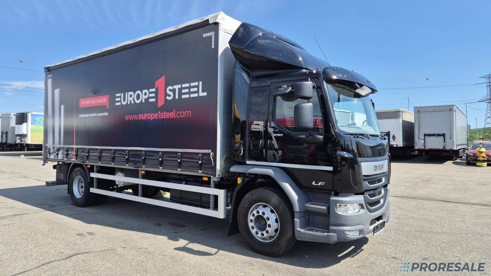 DAF LF 290 FA Sleeper Cab EURO 6 - valník s plachtou - Camion cu prelată: Foto 1 DAF LF 290 FA Sleeper Cab EURO 6 - valník s plachtou - Camion cu prelată: Foto 1