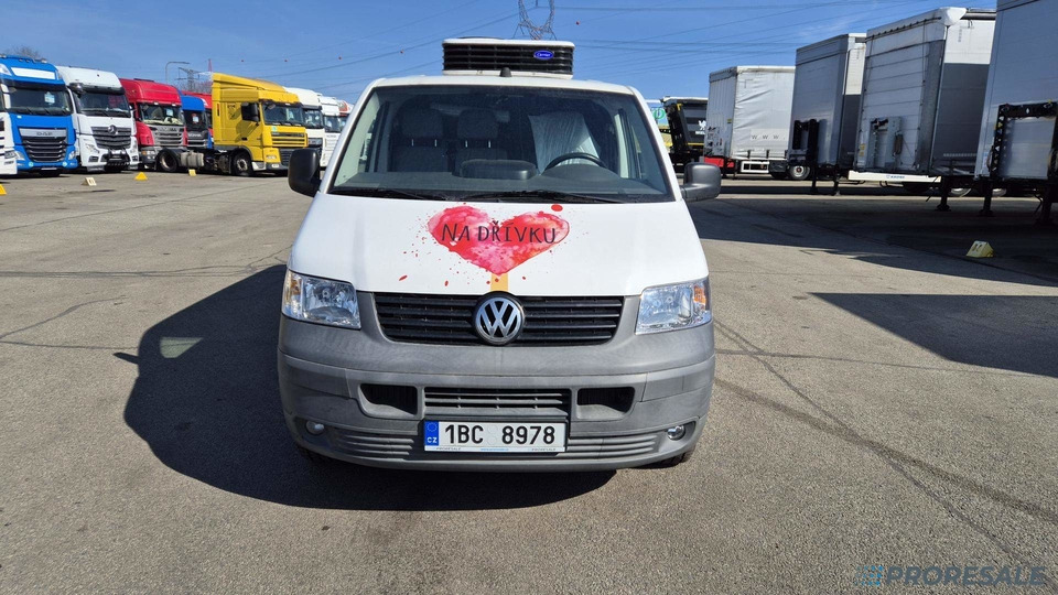 VOLKSWAGEN TRANSPORTER 2.5 TDi - nová mrazírenská vestavba + CARRIER XARIOS 230/12 V - vadný motor - Autoutilitară frigorifica: Foto 2 VOLKSWAGEN TRANSPORTER 2.5 TDi - nová mrazírenská vestavba + CARRIER XARIOS 230/12 V - vadný motor - Autoutilitară frigorifica: Foto 2