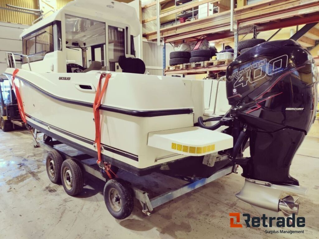 QUICKSILVER 755 PILOTHOUSE 2014 MOD MED MERCURY 400R 2018 MOD 200 timer.! - Alte utilaje: Foto 4 QUICKSILVER 755 PILOTHOUSE 2014 MOD MED MERCURY 400R 2018 MOD 200 timer.! - Alte utilaje: Foto 4