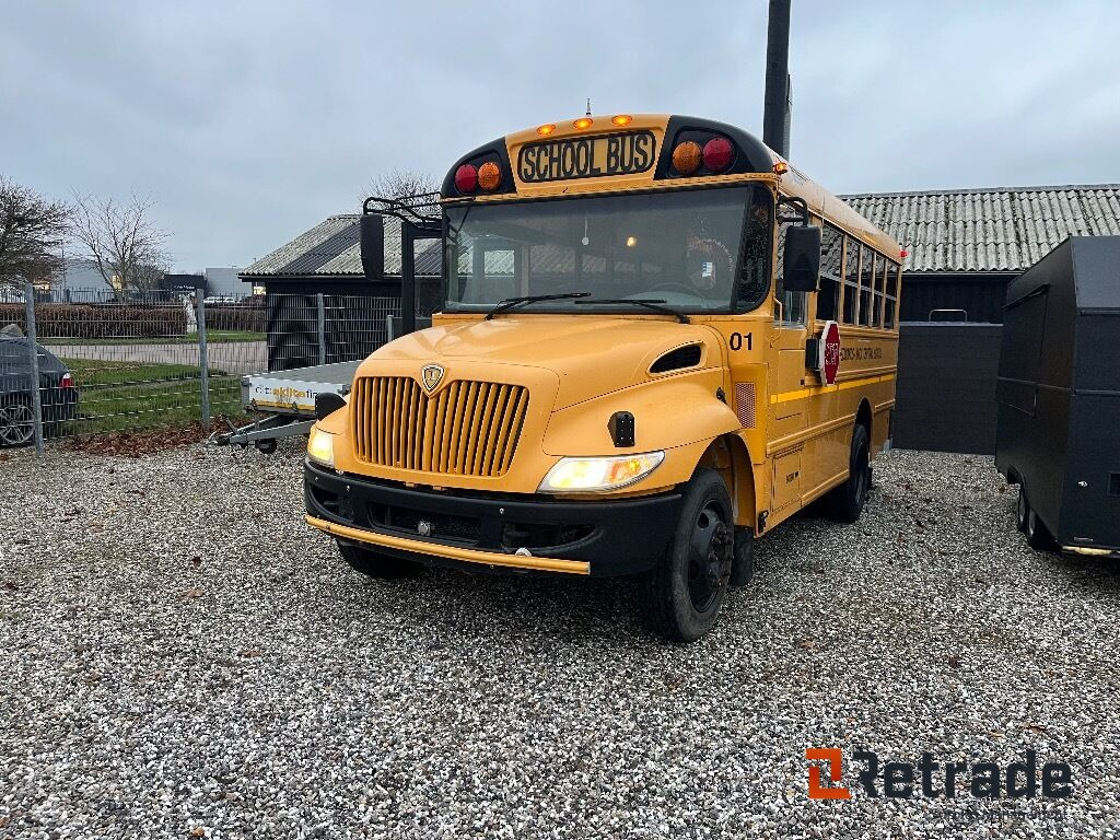 Autocamper IC CE 300 School Bus MAXX Force DT INTERNATIONAL Diesel Power - Automobil: Foto 1 Autocamper IC CE 300 School Bus MAXX Force DT INTERNATIONAL Diesel Power - Automobil: Foto 1
