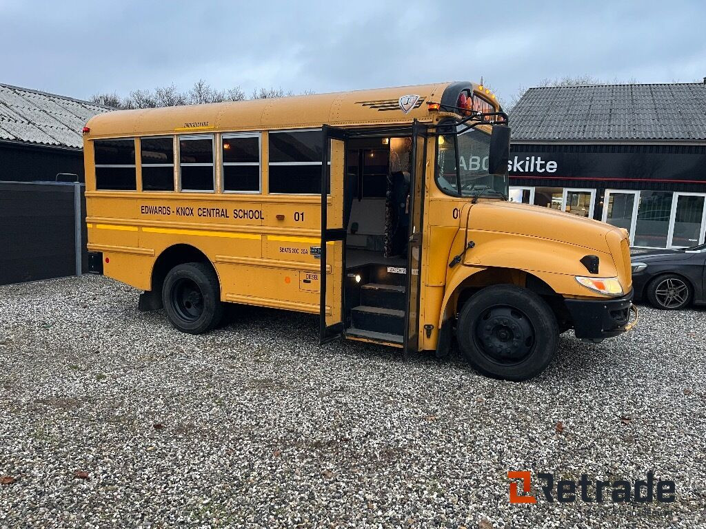 Autocamper IC CE 300 School Bus MAXX Force DT INTERNATIONAL Diesel Power - Automobil: Foto 5 Autocamper IC CE 300 School Bus MAXX Force DT INTERNATIONAL Diesel Power - Automobil: Foto 5