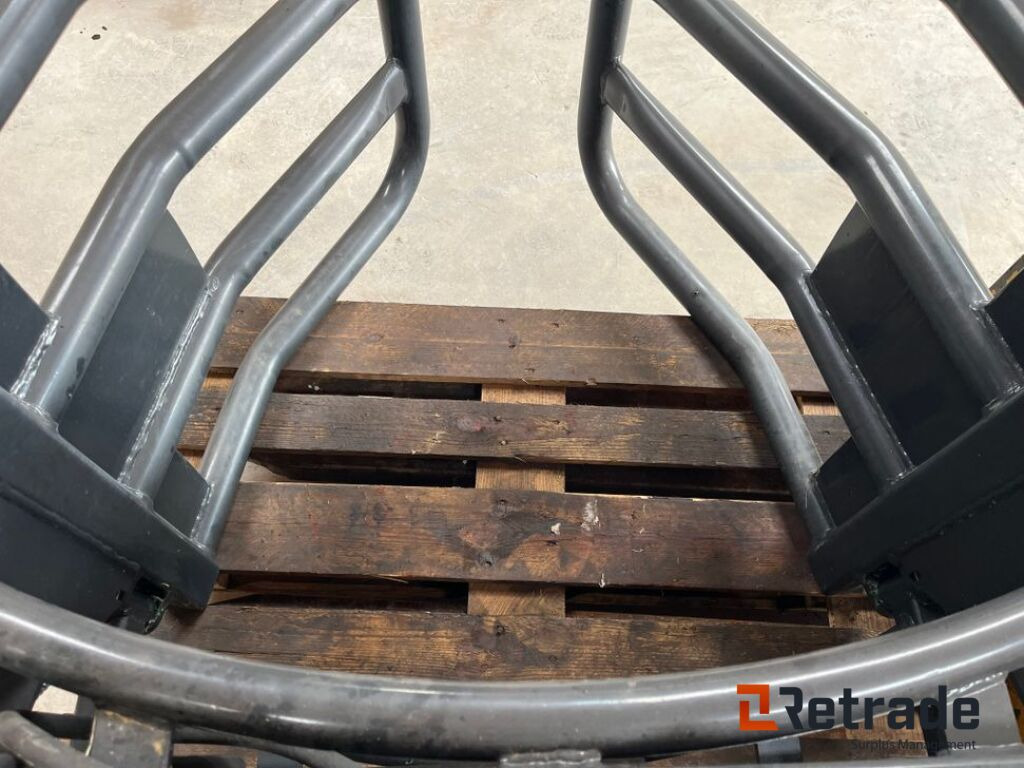 Balletang til minilæsser / Ball tongs for mini loader - Clemă: Foto 2 Balletang til minilæsser / Ball tongs for mini loader - Clemă: Foto 2