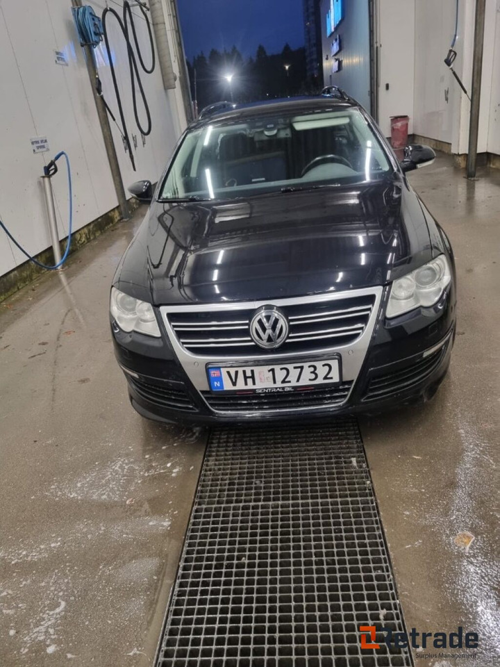 Bil VOLKSWAGEN PASSAT - Automobil: Foto 1 Bil VOLKSWAGEN PASSAT - Automobil: Foto 1