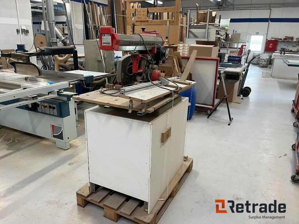 Industrimaskiner OMGA Radial Arm Sav RN 350 Ø 300 Afkorter sav - Echipament industrial: Foto 1 Industrimaskiner OMGA Radial Arm Sav RN 350 Ø 300 Afkorter sav - Echipament industrial: Foto 1