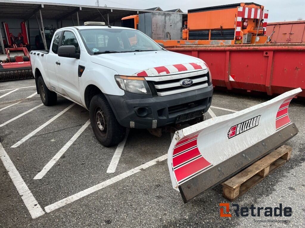 Ford Ranger 2.2 Tdci Rab Cab 4x4 Manuel med sneplov - Automobil: Foto 4 Ford Ranger 2.2 Tdci Rab Cab 4x4 Manuel med sneplov - Automobil: Foto 4