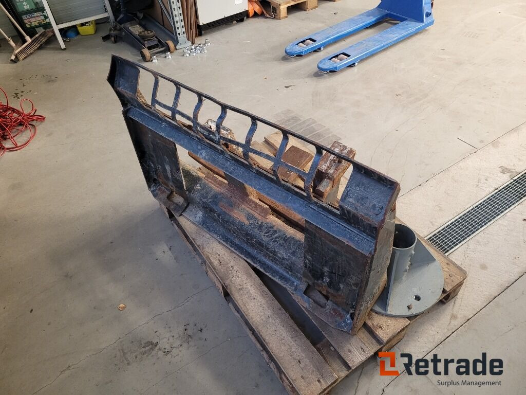 Gafflar med fäste till tex Bobcat - Furci: Foto 3 Gafflar med fäste till tex Bobcat - Furci: Foto 3