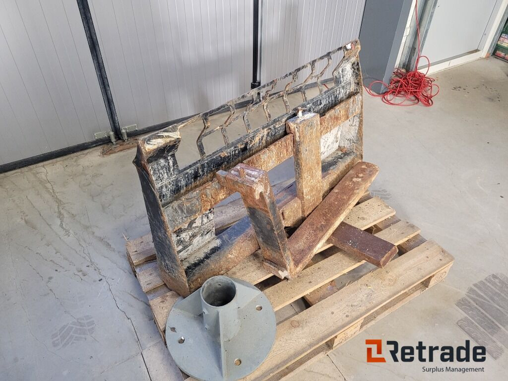 Gafflar med fäste till tex Bobcat - Furci: Foto 2 Gafflar med fäste till tex Bobcat - Furci: Foto 2